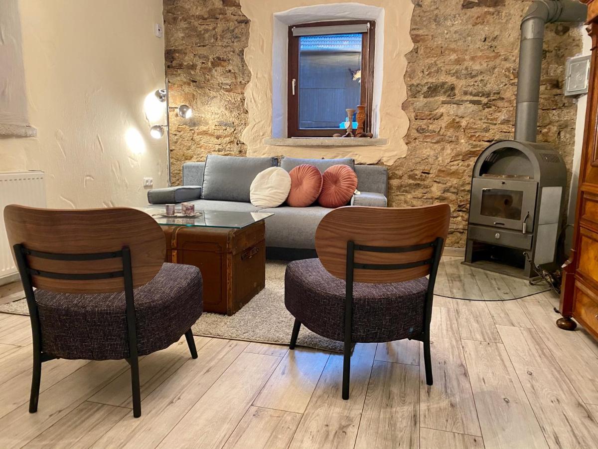 Eifelstein, Apartment Mit Whirlpool Und Ofen Кроненбург Экстерьер фото